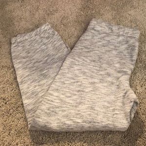 Girl’s gray sweatpants